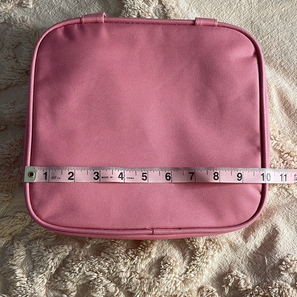 Hello Kitty Insulated Lunch Bag/Tote - Picture 2 of 5